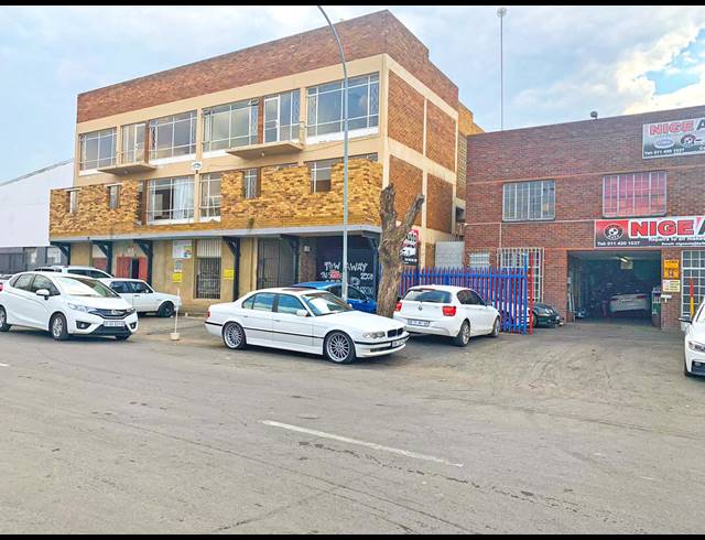 1,269M² APARTMENT BLOCK FOR SALE IN BENONI CENTRAL